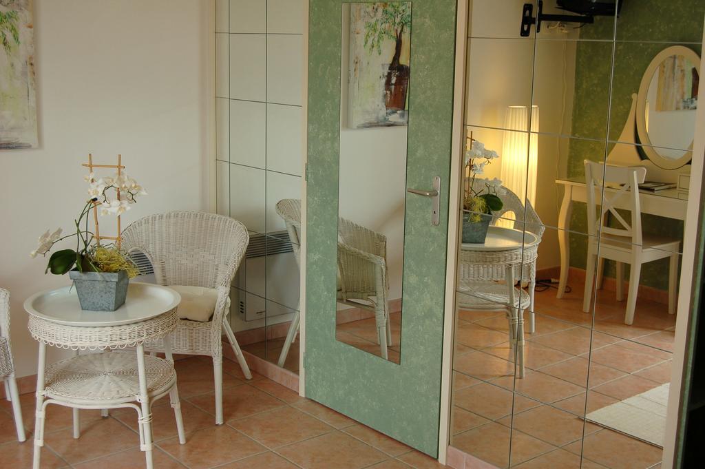 Appart'Hotel Villa Elaia Puyméras Δωμάτιο φωτογραφία