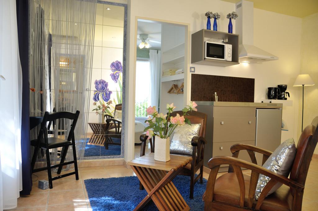 Appart'Hotel Villa Elaia Puyméras Εξωτερικό φωτογραφία